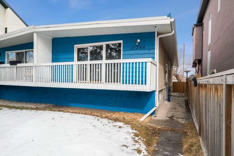 2124A 52 Avenue SW Calgary AB T3E 1K3