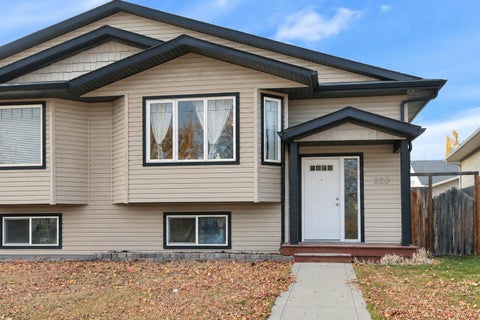 Photo of 220 Jordan Parkway, Red Deer, AB T4P 0E2 (MLS # A2354174)