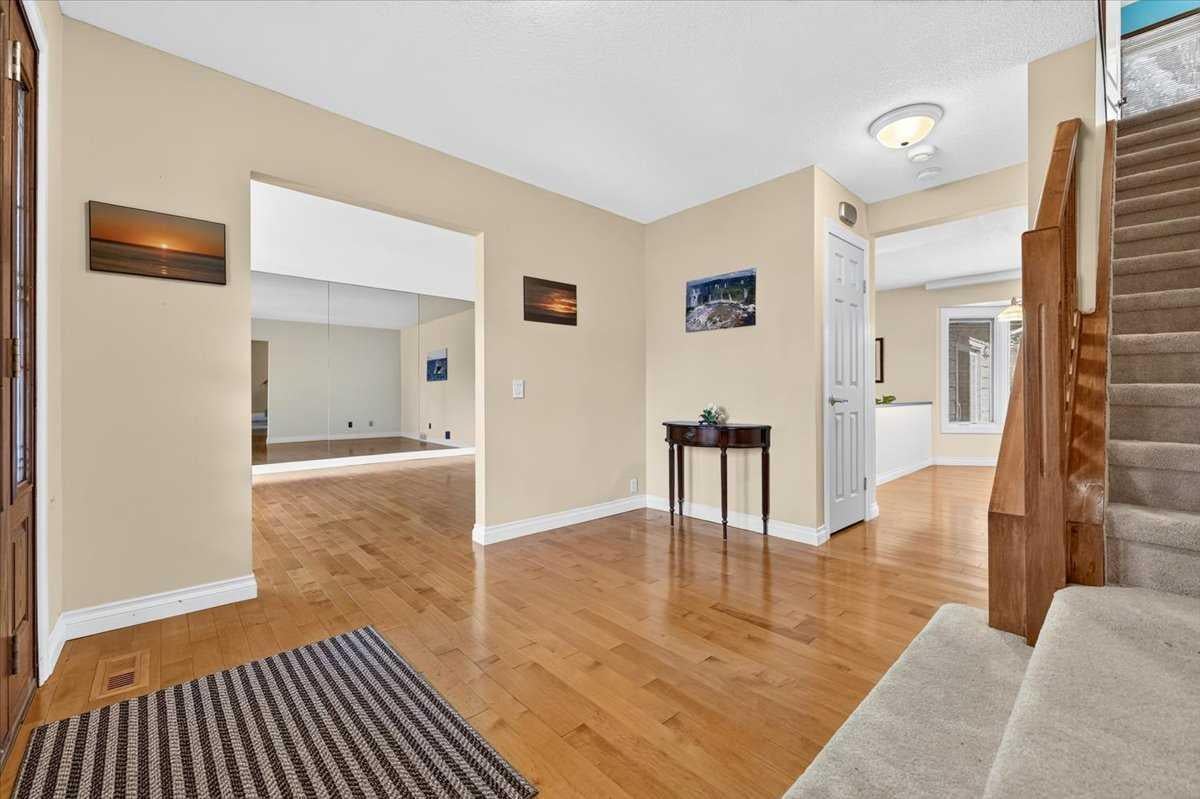 316 Parkland Way SE