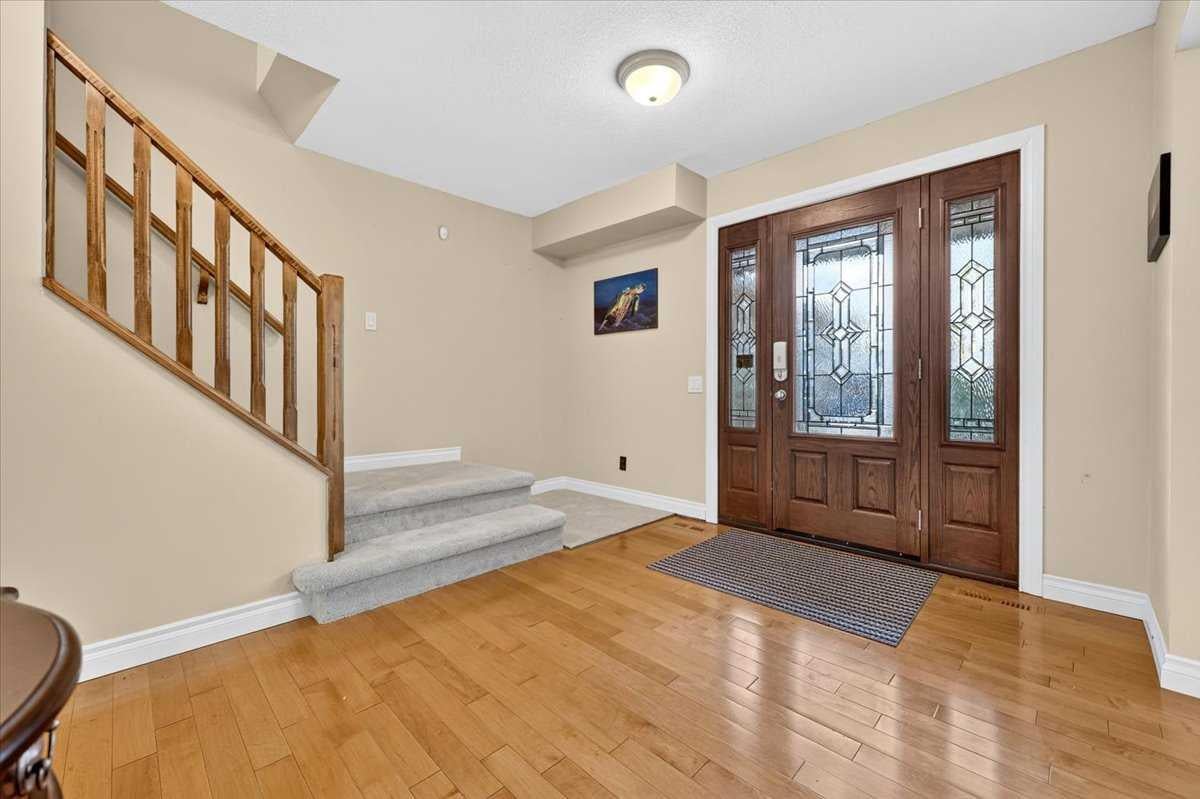 316 Parkland Way SE