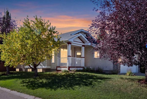 Photo of 319 Cimarron Bay, Okotoks, AB T1S 1R6 (MLS # A2347336)