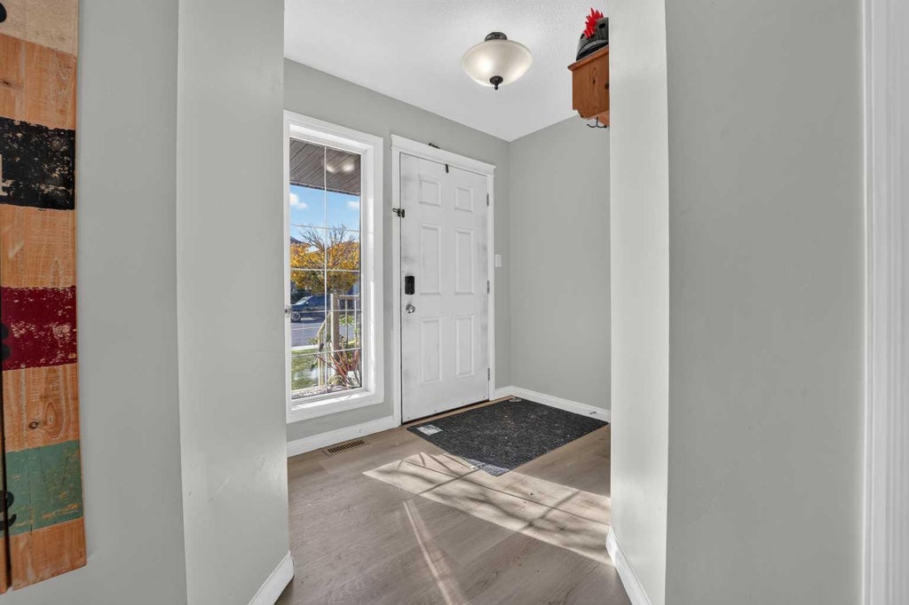 Photo of 71 Keystone Terrace W, Lethbridge, AB T1J 2A1 (MLS # A2350779)
