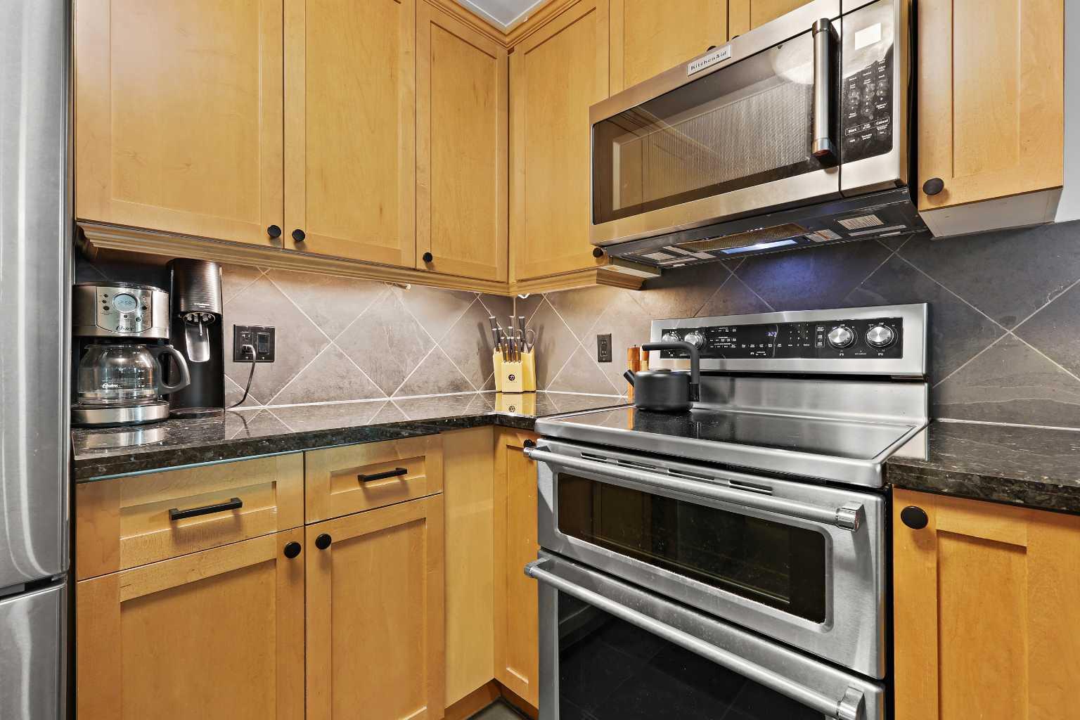 836 15 Avenue SW 305