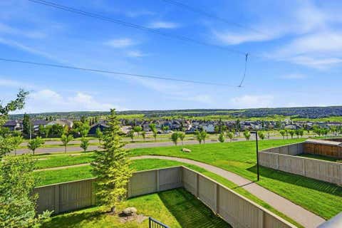 Photo of 3 Evansview Gardens NW, Calgary, AB T3P 0L2 (MLS # A2331165)