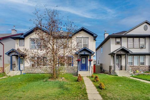 19 Taravista Gardens NE Calgary AB T3J 4K8