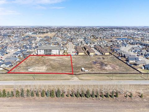 Photo of 1308 53 Avenue, Lloydminster, AB T9V 2K8 (MLS # A2283974)
