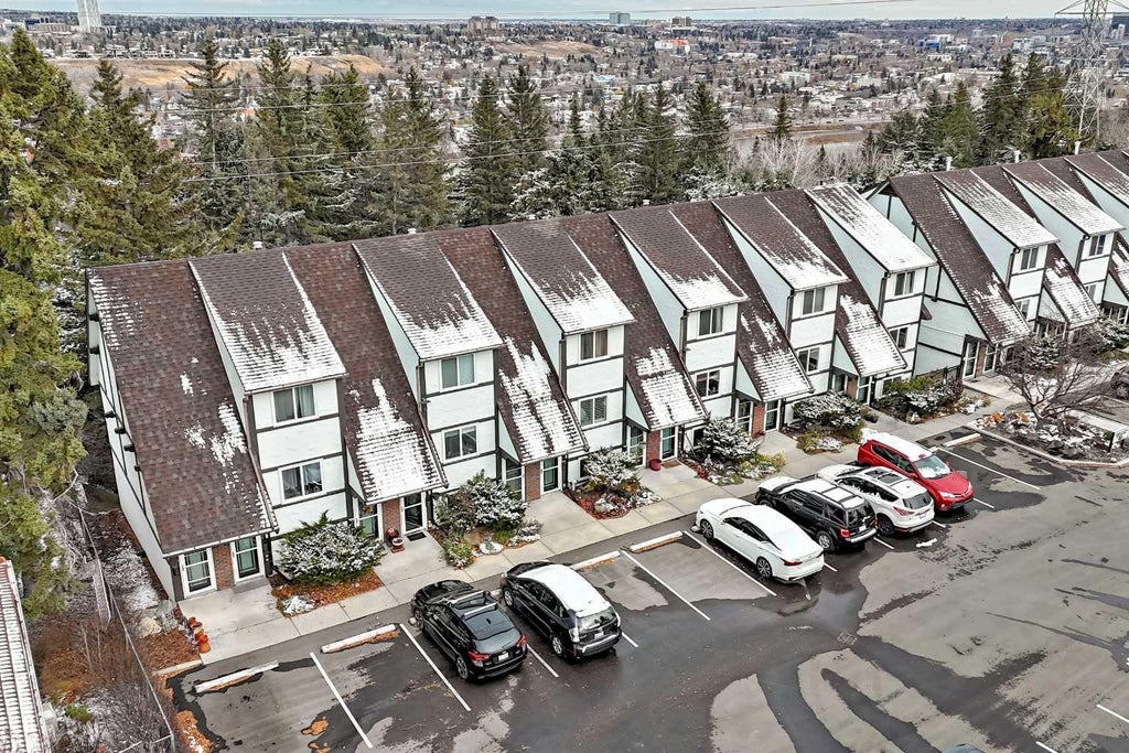 Photo of 304 Cedar Crescent SW #12, Calgary, AB T3C 2Y8 (MLS # A2354804)