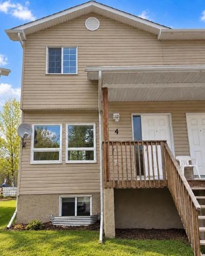 Photo of 624 41 Street St #4, Edson, AB T7E 1A4 (MLS # A2340905)