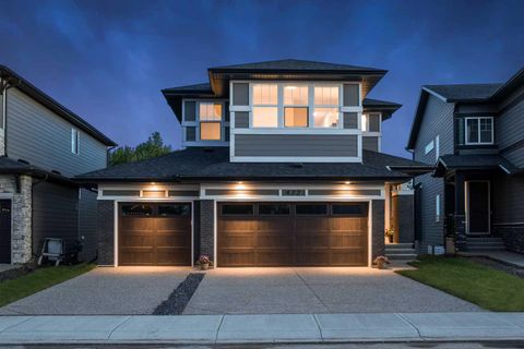 472 Legacy Woods Circle SE Calgary AB T2X 5J7