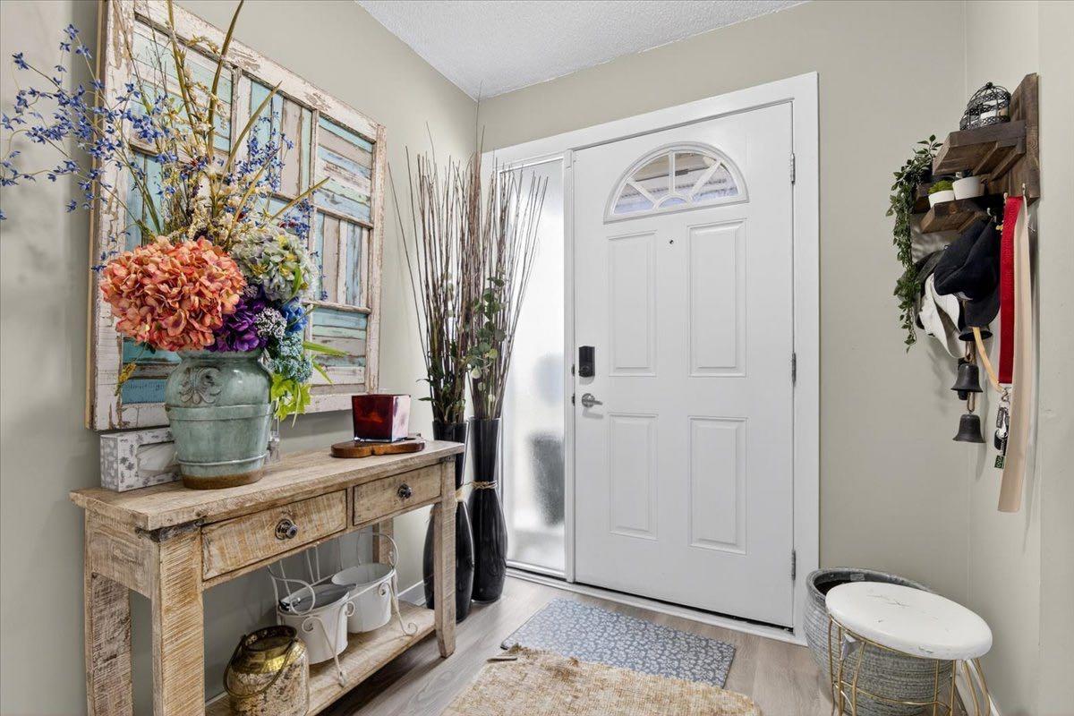 256 Callingwood Place NW