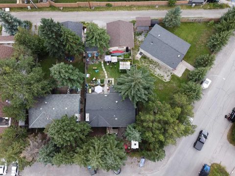 1621 1st Avenue Canmore AB T1W 1M7