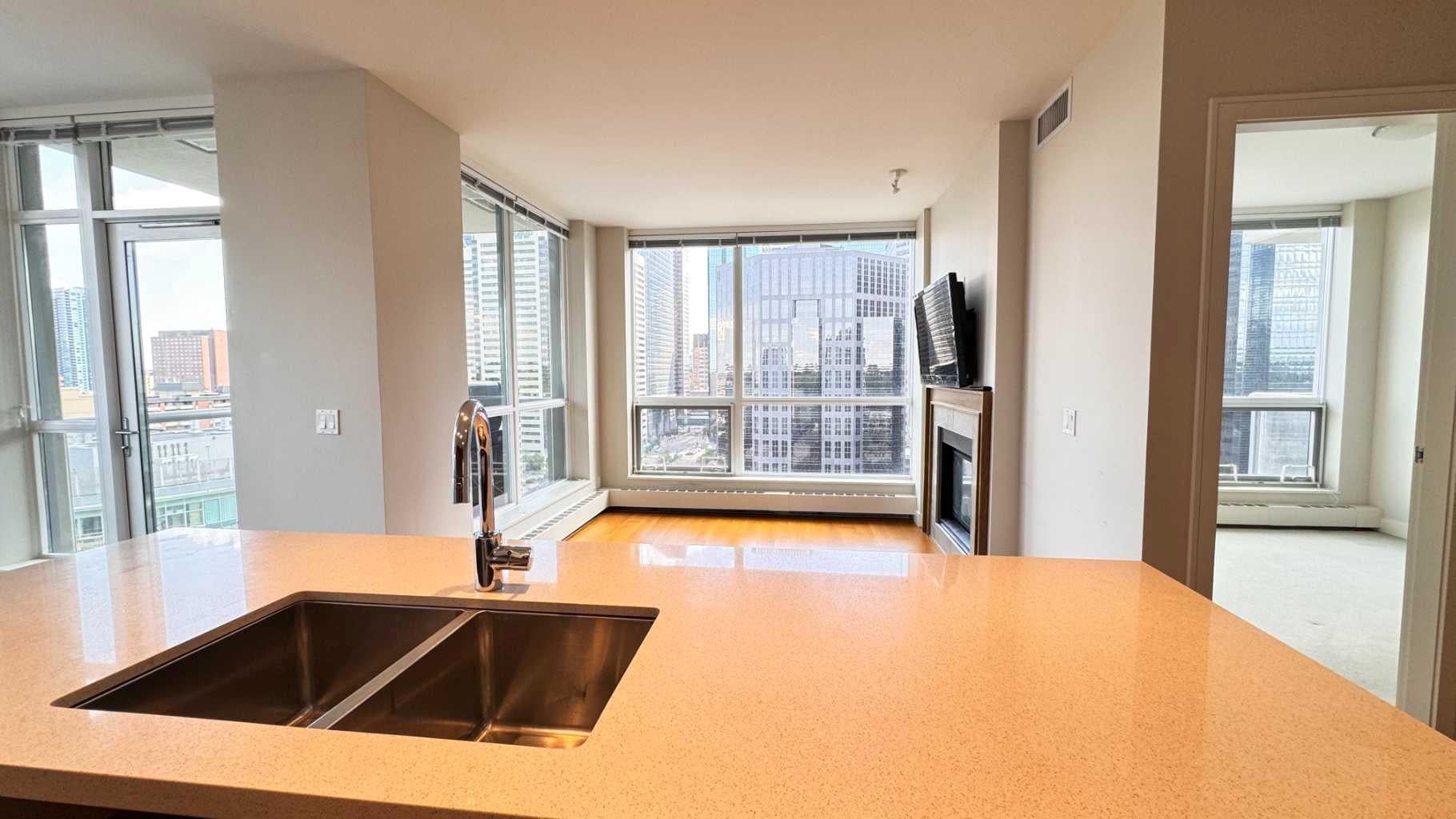222 Riverfront Avenue SW 1615
