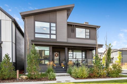 Photo of 70 Treeline Lane SW, Calgary, AB T2Y 0S2 (MLS # A2261024) Photo of 70 Treeline Lane SW, Calgary, AB T2Y 0S2 (MLS # A2261024)