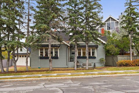 1314 Shelbourne Street SW Calgary AB T3C 2K8