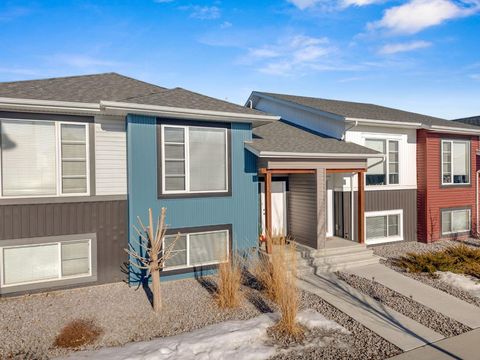 40 Evergreen Way Red Deer AB T4P 3E5