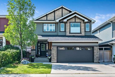 73 Evanspark Way NW Calgary AB T3P 0E4