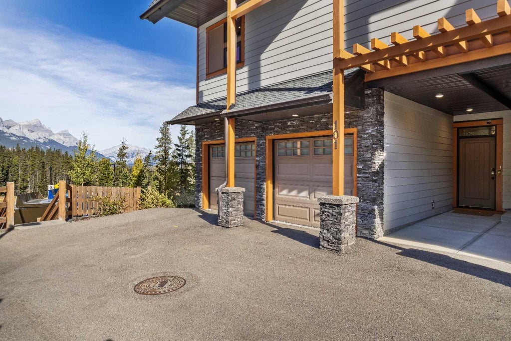 Photo of 102 Stewart Creek Rise #101, Canmore, AB T1W 0E3 (MLS # A2347593)