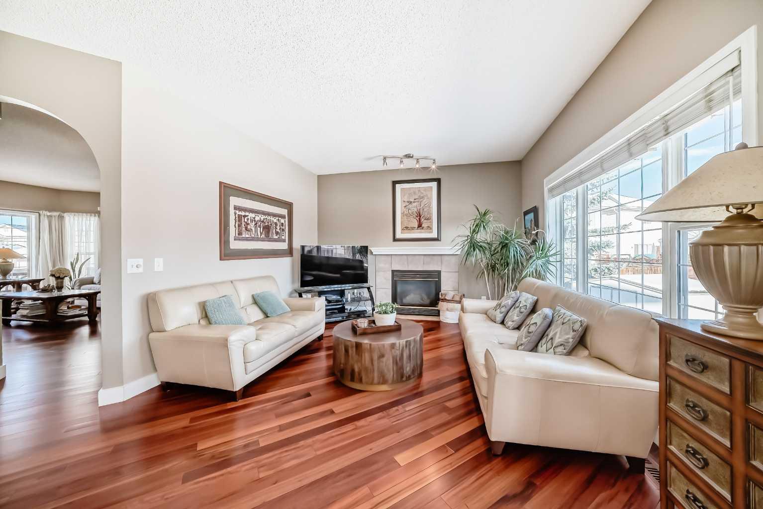 232 Coral Keys Place NE