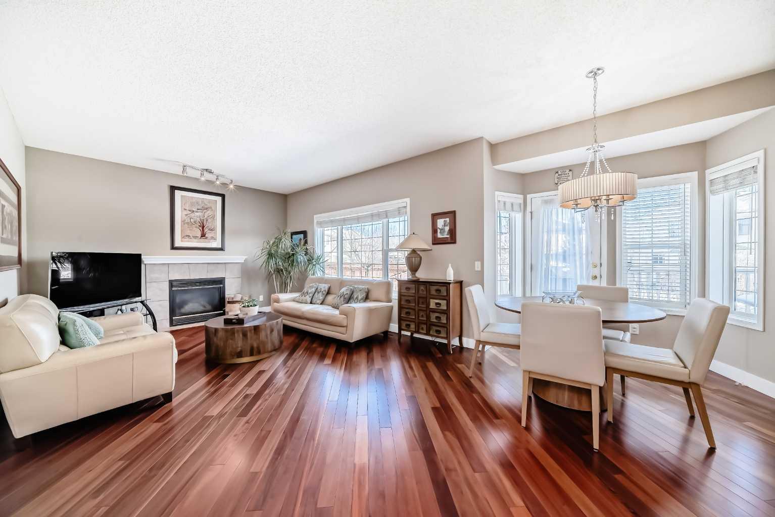 232 Coral Keys Place NE