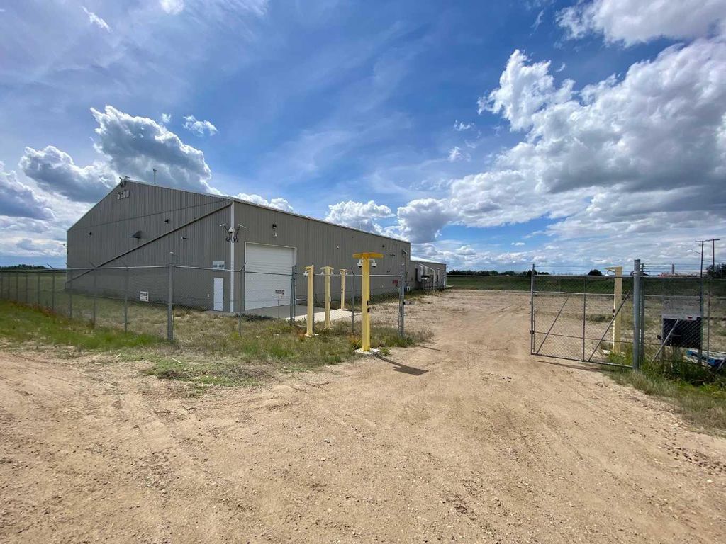 Photo of 5508 GUARDIAN Street, Macklin, SK S0L 2C0 (MLS # A2294153)