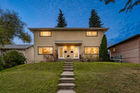 Photo of 211/213 43 Avenue SW, Calgary, AB T2S 1B1 (MLS # A2353581)