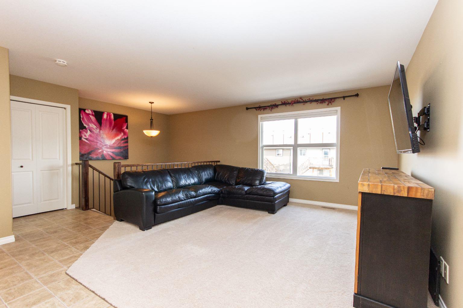 114 Redwood Boulevard