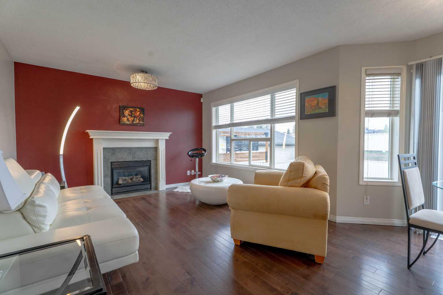 4 Creek Gardens Close NW