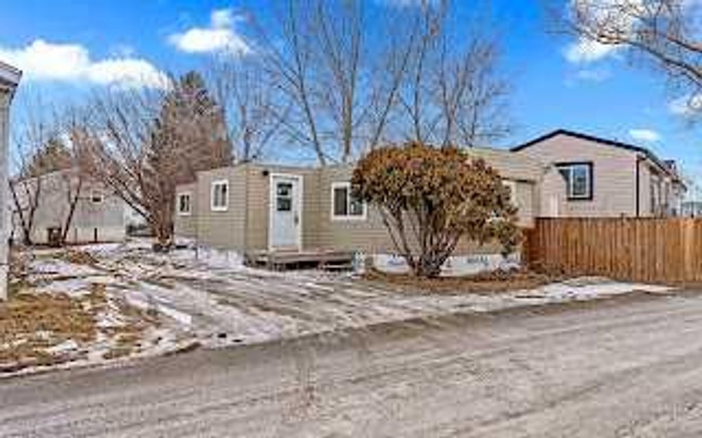 Photo of 6724 17 SE #57, Calgary, AB T2A 0W5 (MLS # A2282461)