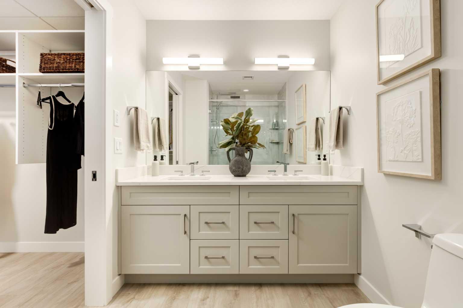 2117 81 Street SW 2113