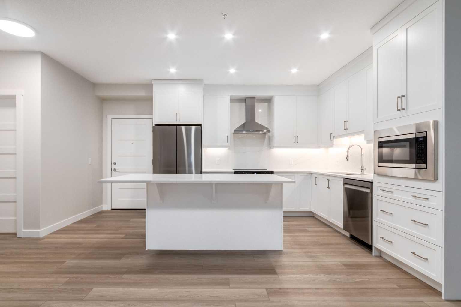 2117 81 Street SW 2113