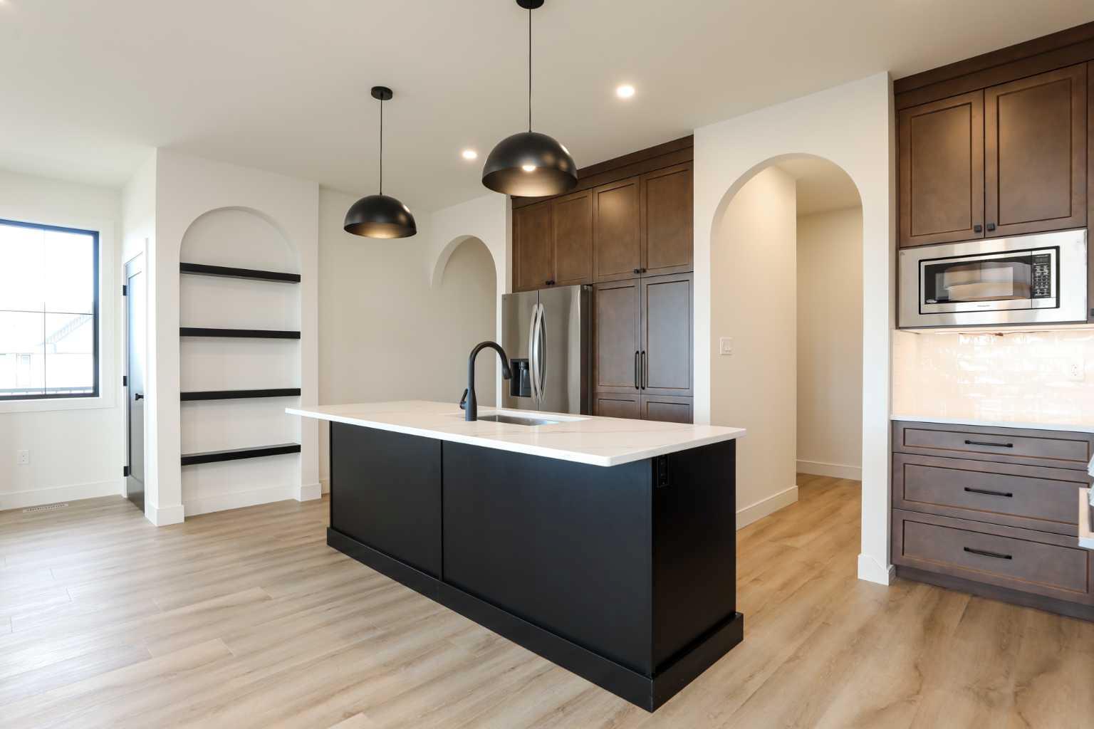 570 Malahat Green W