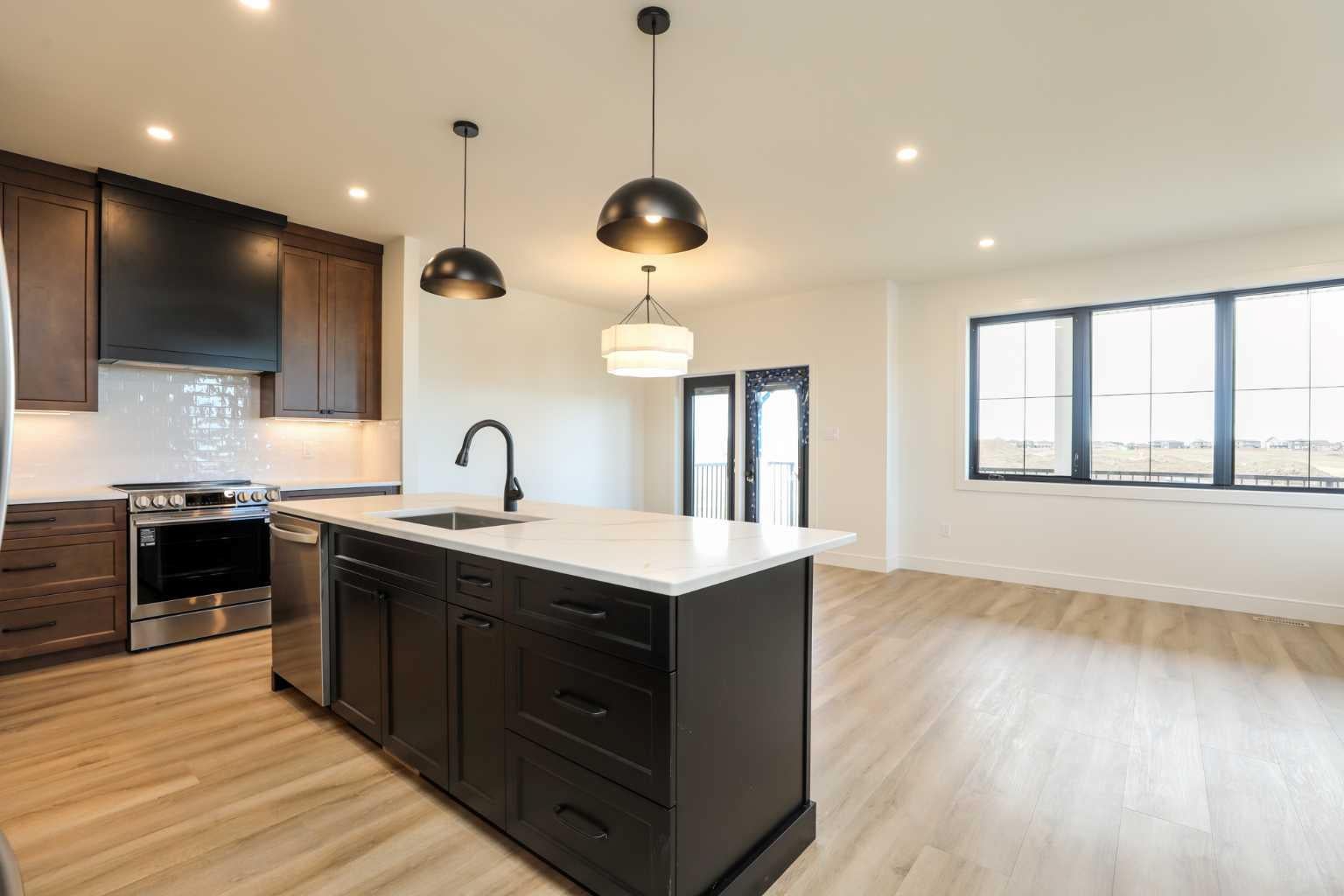 570 Malahat Green W