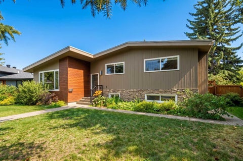 Photo of 92 Chinook Drive SW, Calgary, AB T2V 2P9 (MLS # A2341379)