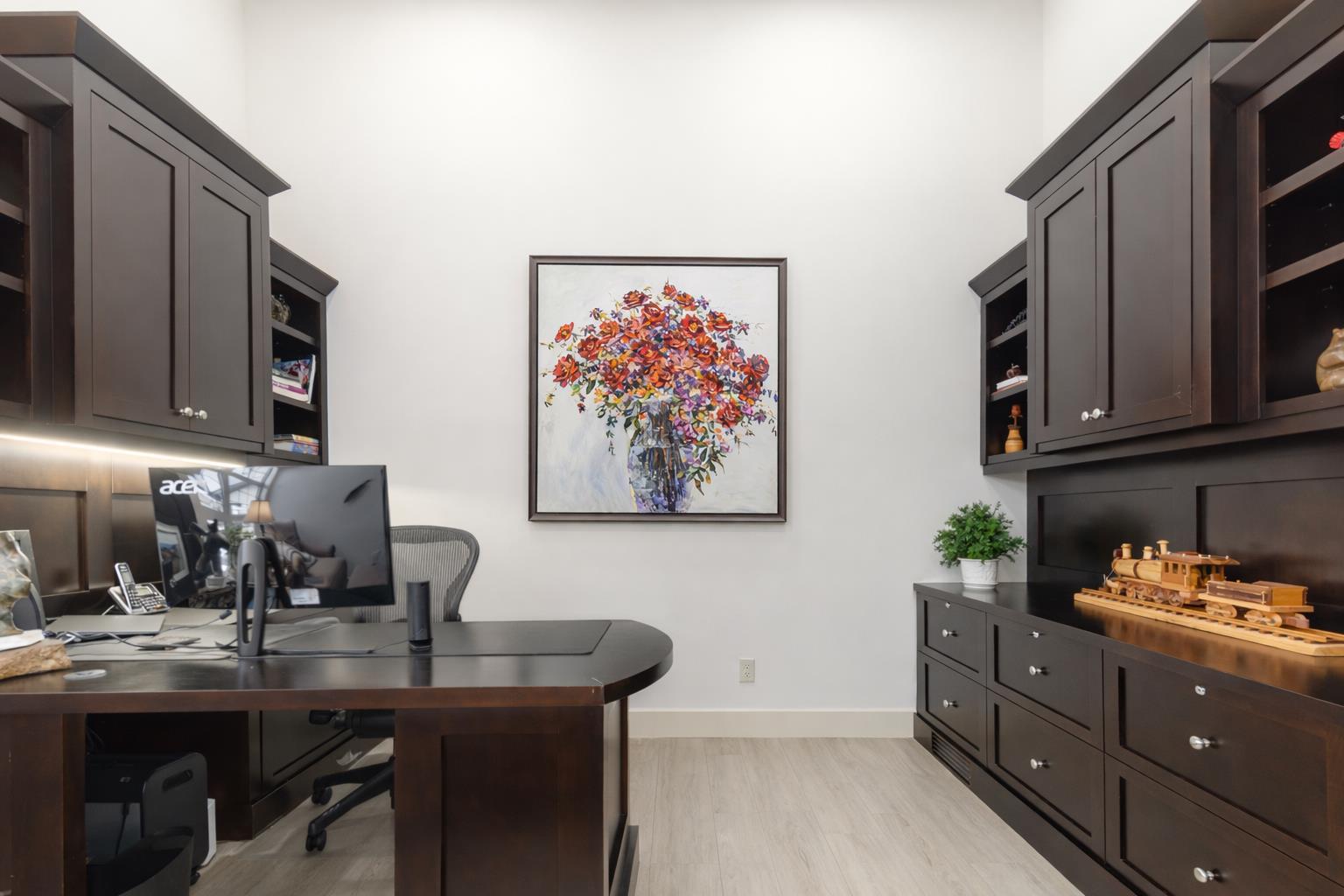 551 Evergreen Circle SW