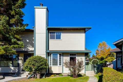 Photo of 22 Deermeade Bay SE, Calgary, AB T2J 5Z6 (MLS # A2346979)