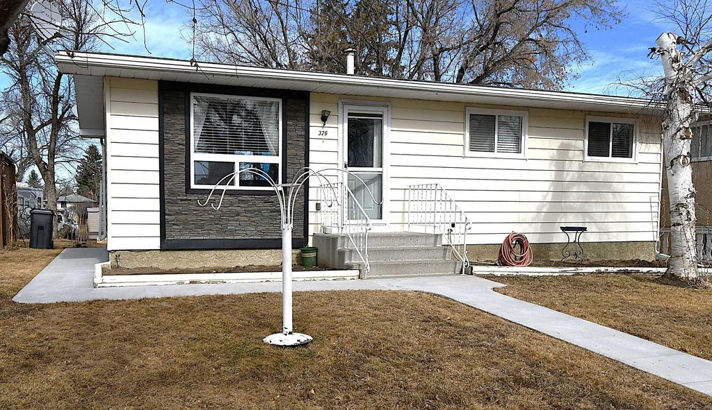 Photo of 326 3 Avenue, Bassano, AB T0J 0B0 (MLS # A2294240)