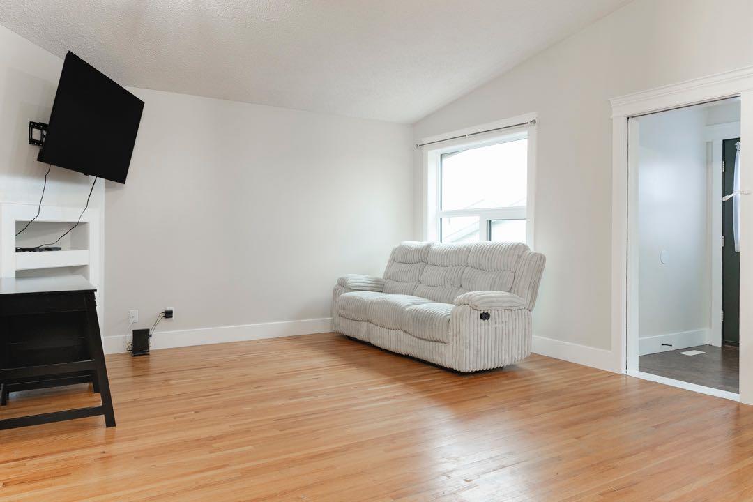 280 Diefenbaker Drive