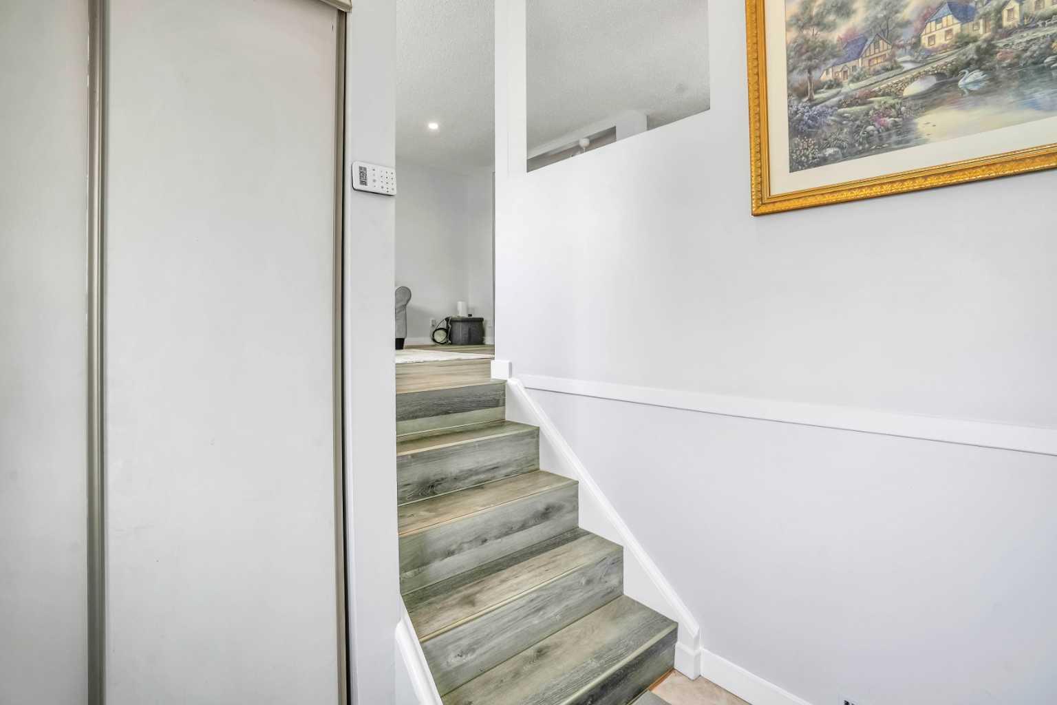 76 Aberfoyle Close NE
