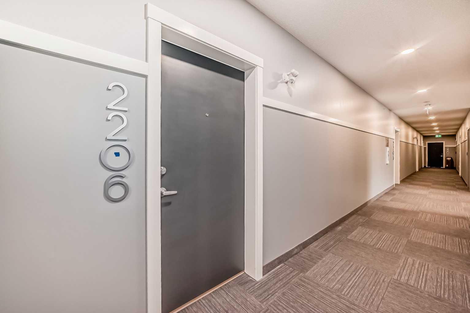 33 Carringham Gate NW 2206