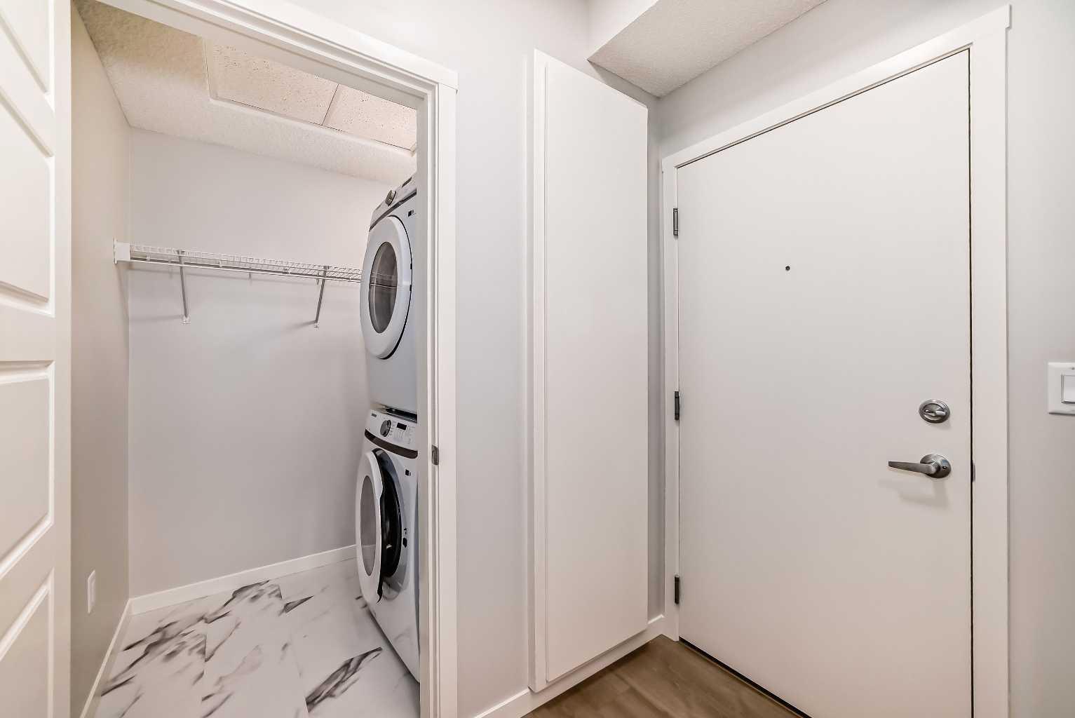 33 Carringham Gate NW 2206