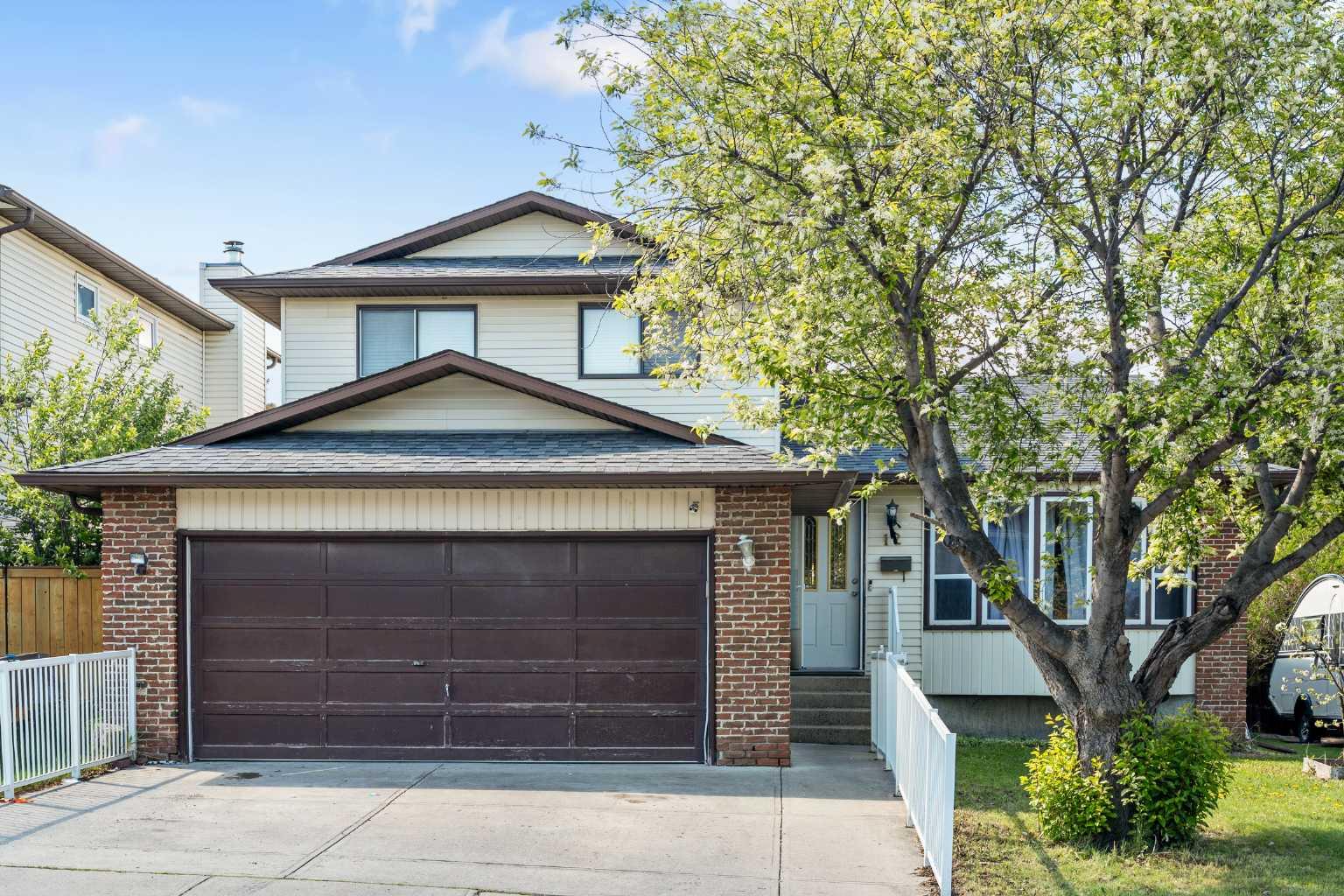 12 Whitefield Crescent NE
