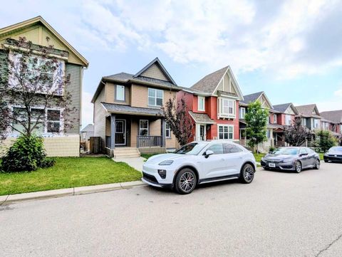 187 Evansborough Way NW Calgary AB T3P 0N5