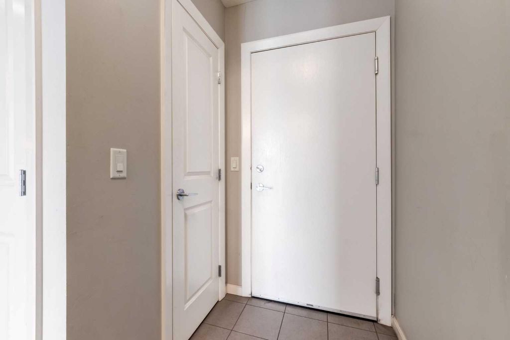 Photo of 211 13 Avenue SE #2704, Calgary, AB T2G 1E1 (MLS # A2288158)