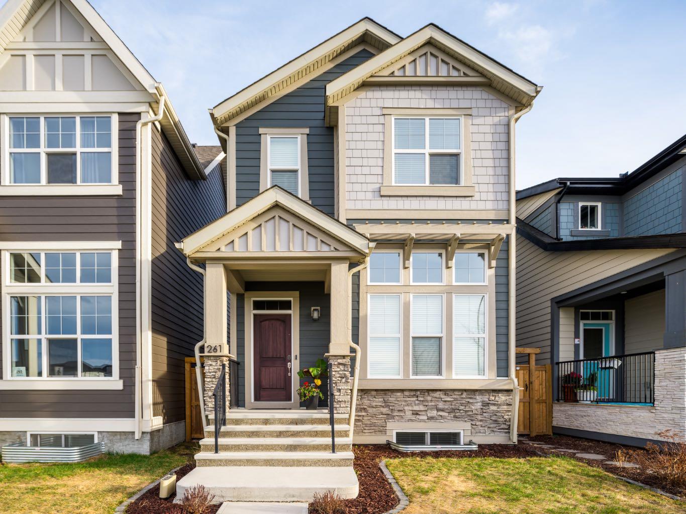 261 Masters Road SE