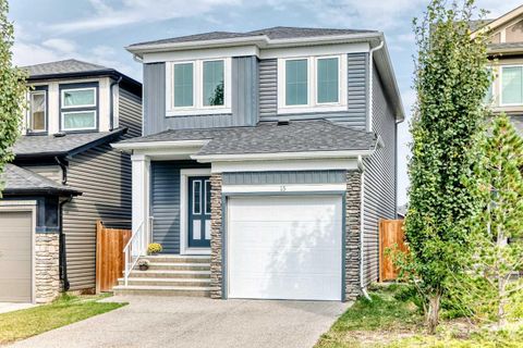 15 Evanscrest Way Calgary AB T3P 0R4