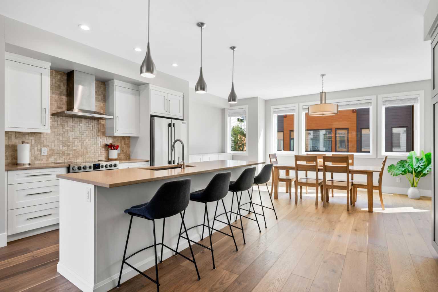 1101 Three Sisters Parkway 102A