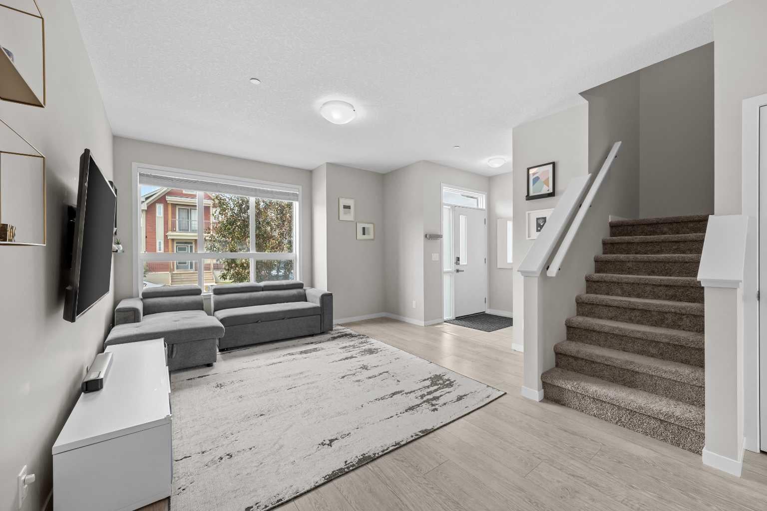 38 Howse Row NE