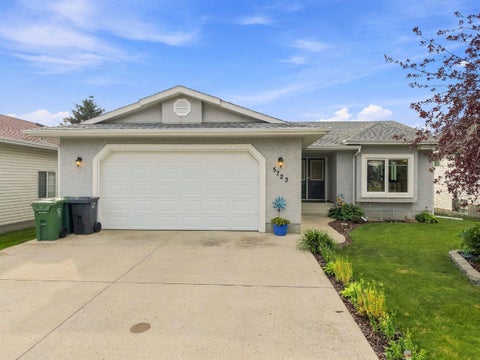 Photo of 5723 51 Avenue Avenue, Ponoka, AB T4J 1K5 (MLS # A2342007)