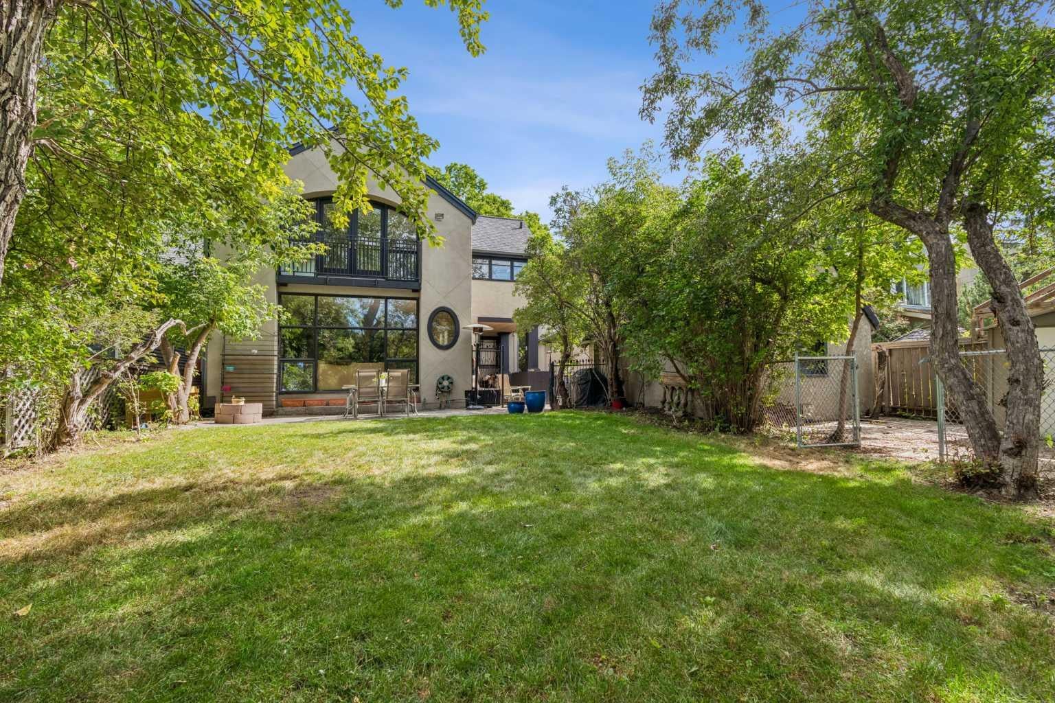 620 Rideau Road SW
