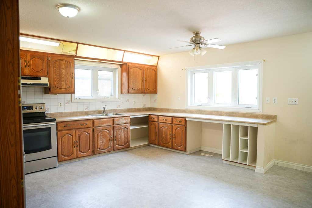 Photo of 4927 51 Street, Hardisty, AB T0B 1V0 (MLS # A2320717)